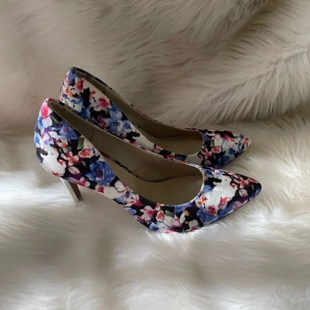 APT9 textile floral prints multi color silver pointed toe shoes size 8.5M